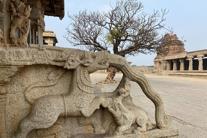 Hire a Licensed Guide for Fullday Hampi visit with own transport