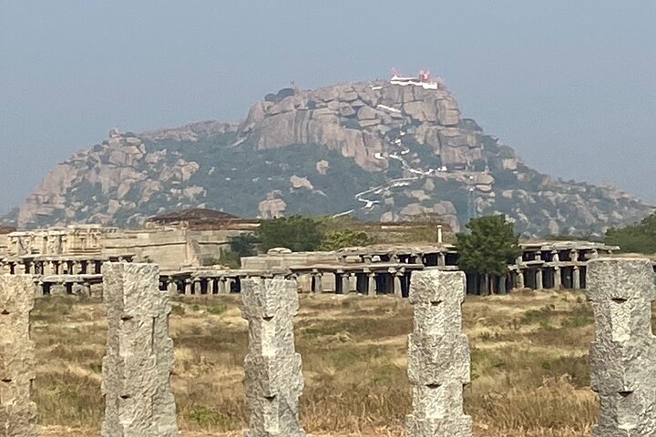 Hire a Licensed Guide for Fullday Hampi visit with own transport