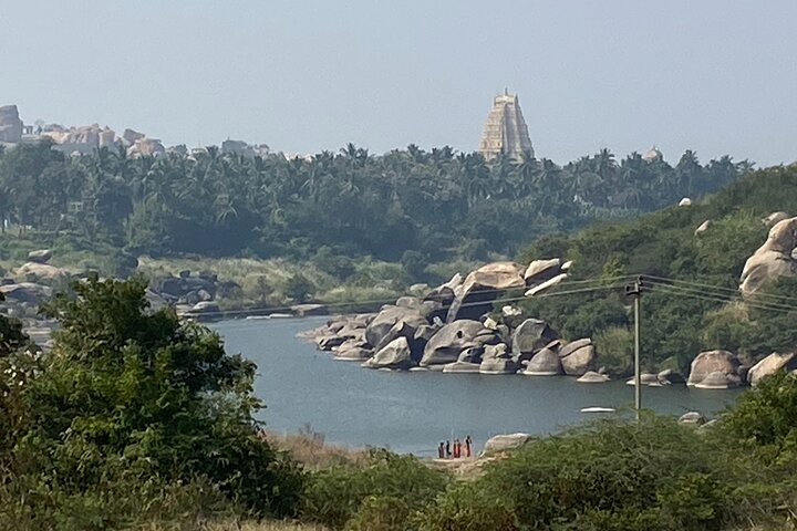 Hire a Licensed Guide for Fullday Hampi visit with own transport