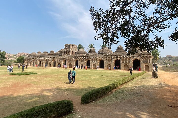 Hire a Licensed Guide for Fullday Hampi visit with own transport