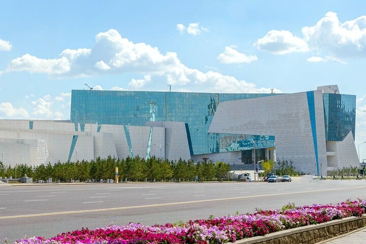 Astana City Tour: Old and Modern City Tour