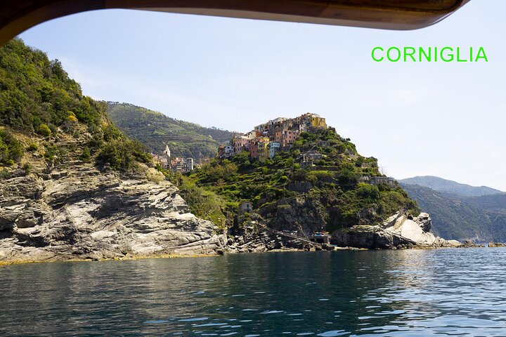 La Spezia: Cinque Terre Tour with Lunch on Board 8 hours