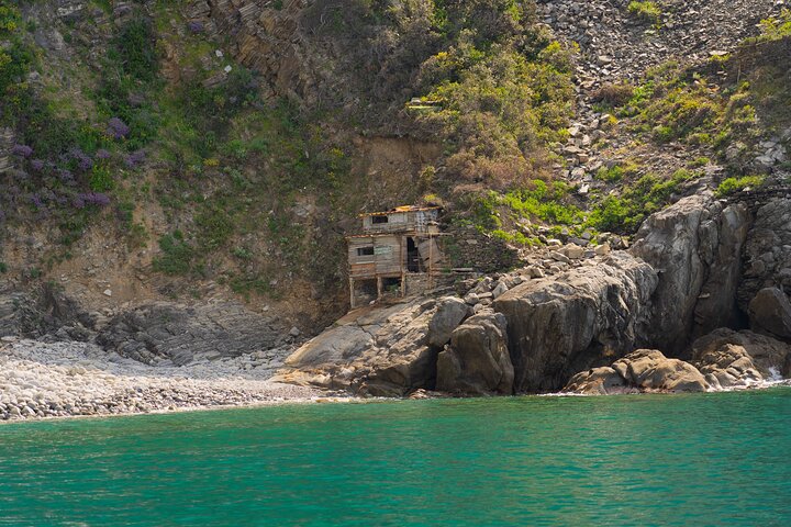 La Spezia: Cinque Terre Tour with Lunch on Board 8 hours