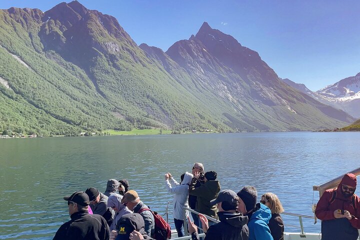 All About the Fjords in One Tour by Boat and Bus from Ålesund