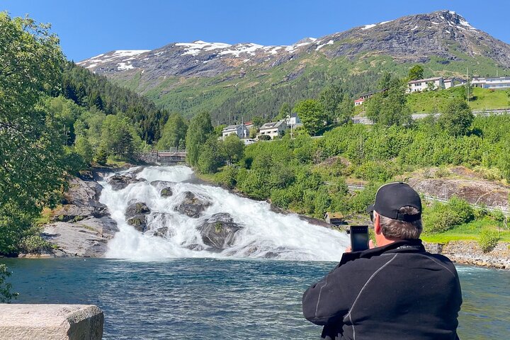 All About the Fjords in One Tour by Boat and Bus from Ålesund