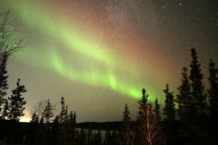 Yellowknife: Aurora Chasing + Aurora Lodge