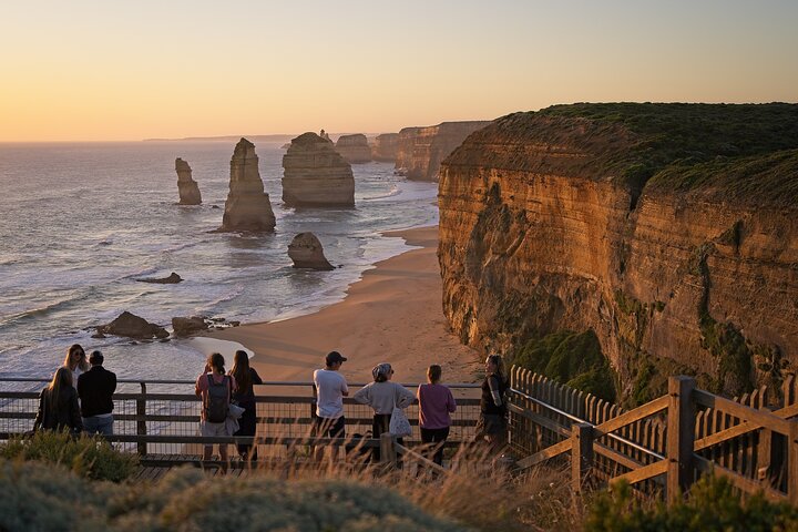 Great Ocean Road Classic Tour 10 Stops & London Bridge Sunset