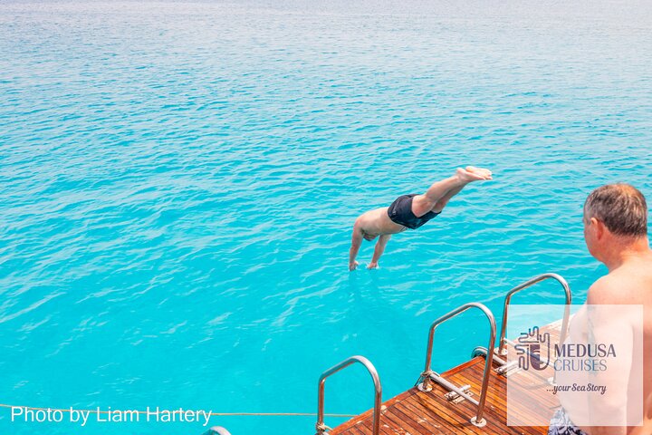 Medusa Cruises: 4-Hour Turtle Chill-Out Cruise / Lunch – Protaras