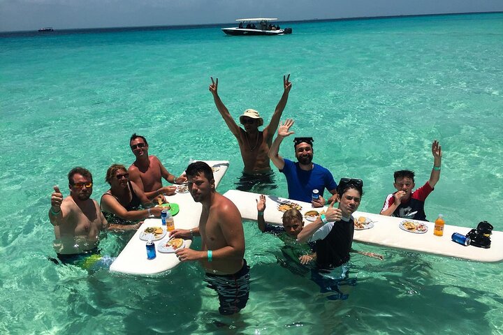 Cancun, Isla Mujeres and Riviera Maya: Swim with whale sharks!