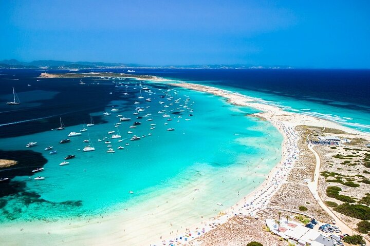 Tour Formentera with a guide by car and photos with a drone