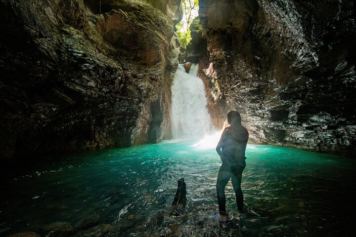 La Leona Waterfall Adventure Hike & Hidden Cave Experience