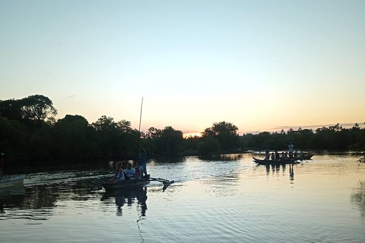 Kongo River Sunset Experience in Canoe