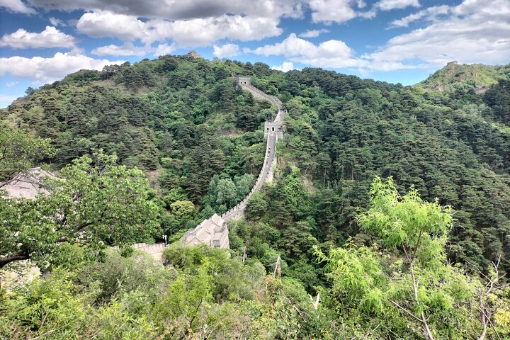 All-Inclusive Day Tour: Mutianyu Great Wall and Summer Palace
