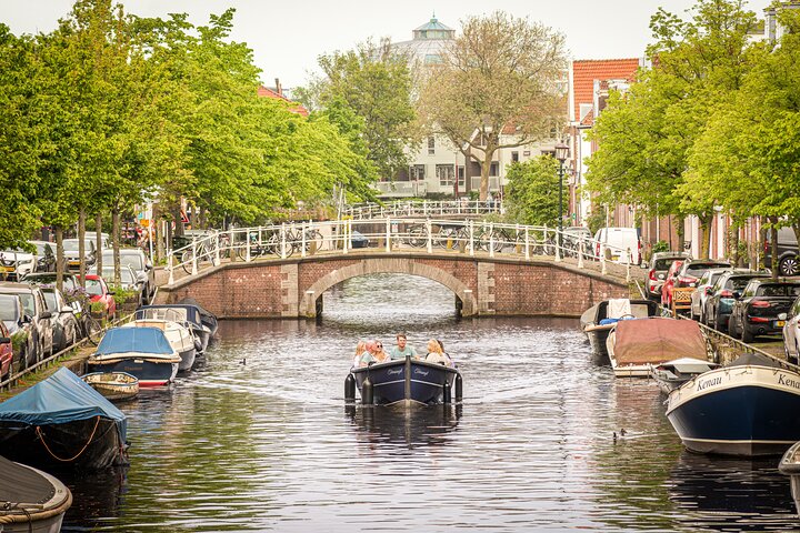 Private Electric Boat Rental in Haarlem (No License Required)