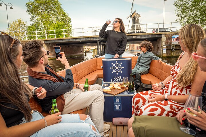Private Electric Boat Rental in Haarlem (No License Required)