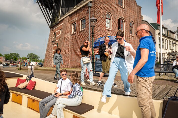 Haarlem Open-Boat Canal Cruise with Live Guide (Electric Boat)