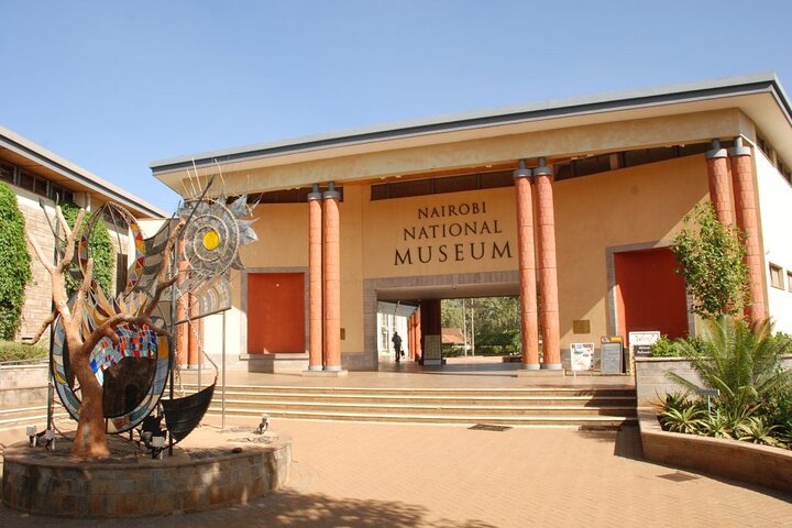 Private Nairobi City Tour with Lunch at Carnivore