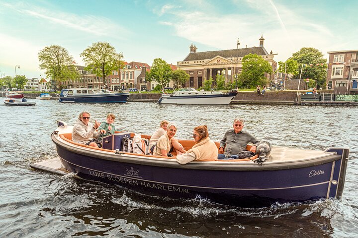 Private Electric Boat Rental in Haarlem (No License Required)