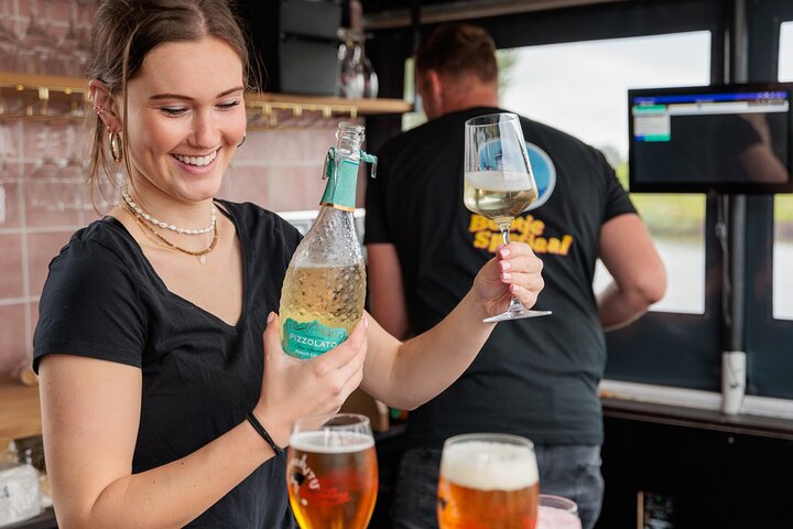 Groningen: Terrace Boat Experience with a Cozy Bar: 1 hour
