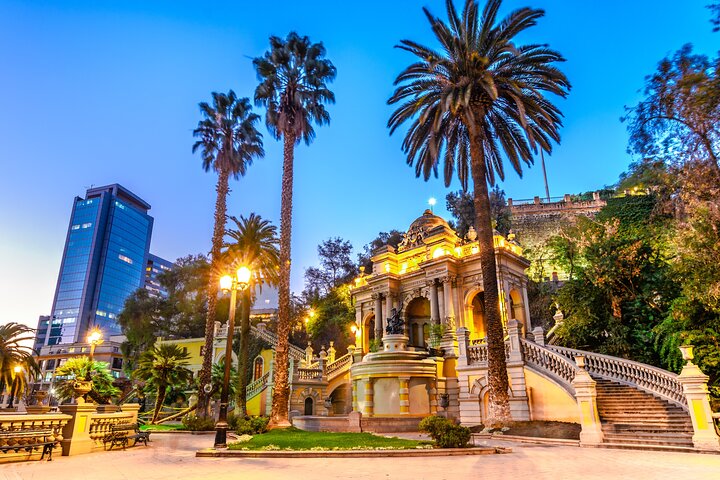 Santiago: Half-Day Sightseeing City Tour with Chauffeur and Guide