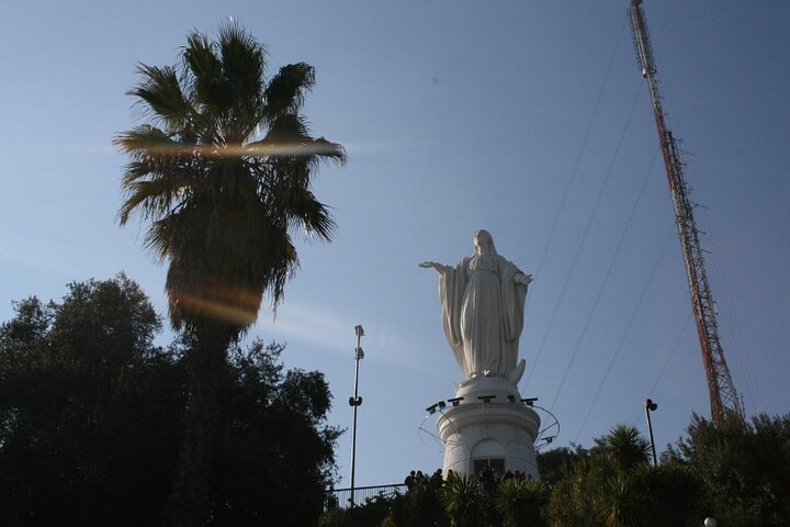 Santiago: Half-Day Sightseeing City Tour with Chauffeur and Guide