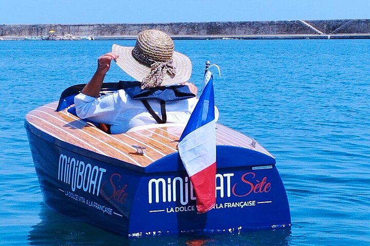 SÈTE EXPERIENCE guided miniboat tour on the Royal Canal