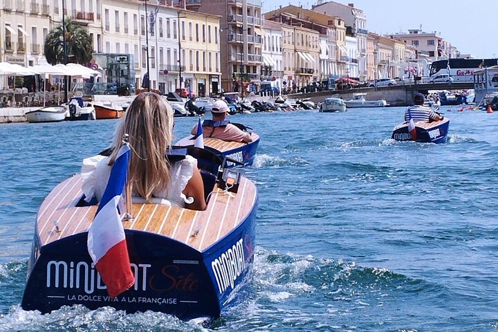 SÈTE EXPERIENCE guided miniboat tour on the Royal Canal