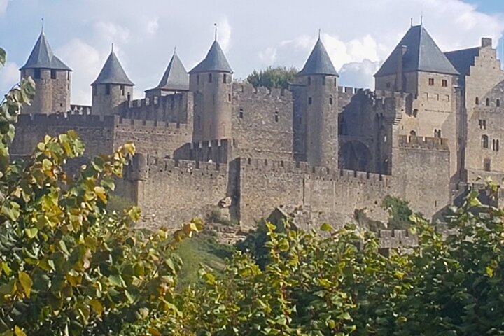 Carcassonne 's Medieval Walls: A Self-Guided Audio Tour