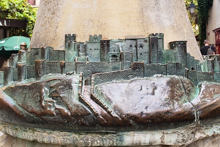Carcassonne 's Medieval Walls: A Self-Guided Audio Tour