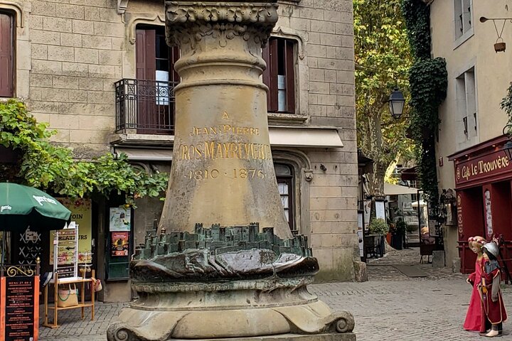 Carcassonne 's Medieval Walls: A Self-Guided Audio Tour