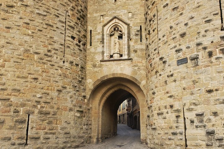 Carcassonne 's Medieval Walls: A Self-Guided Audio Tour