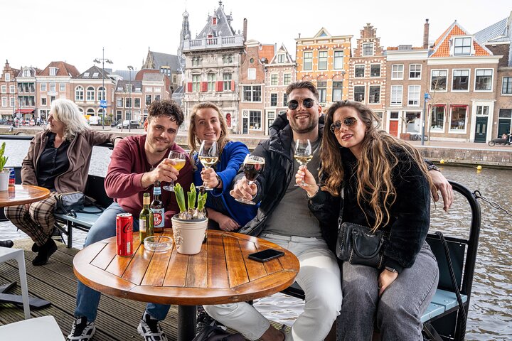 Haarlem: Scenic Canal Cruise through the Old City of Haarlem