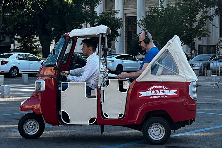 Bucharest Tuk Tuk city tour