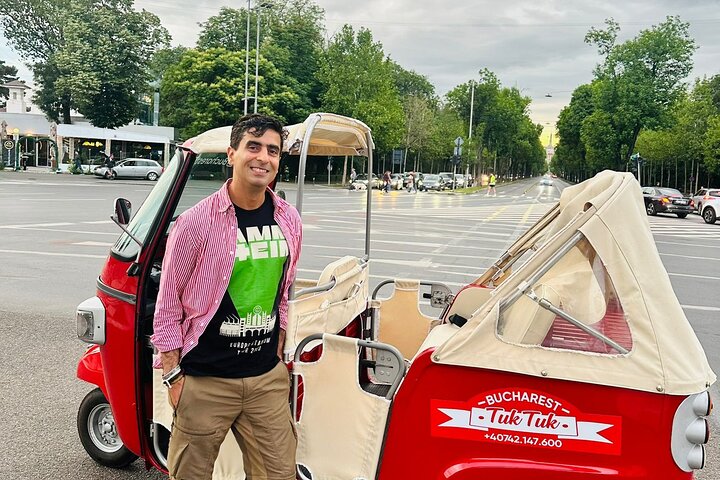 Bucharest Tuk Tuk city tour