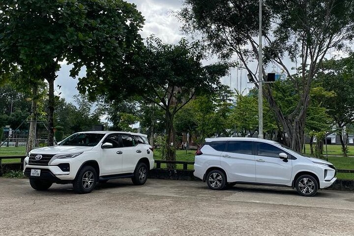 Scenic trip from Hue to Hoi An via Hai Van pass by car