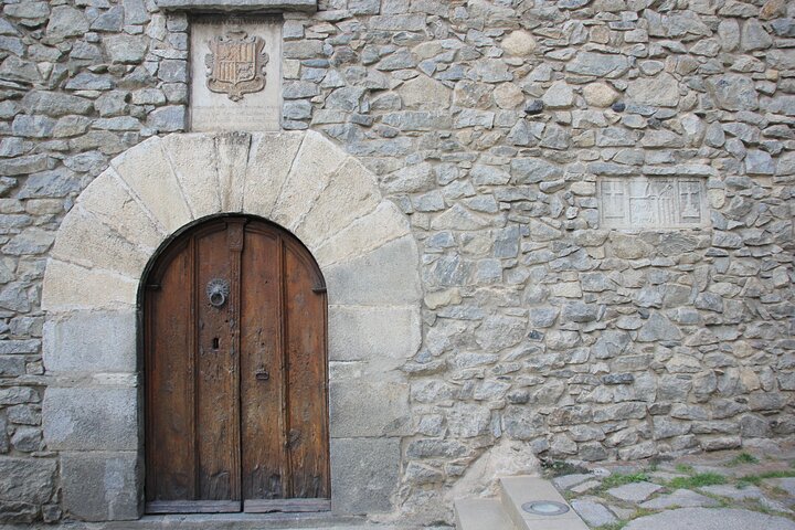 PRIVATE Tour Andorra la Vella: old town and commercial hub