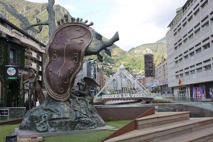 PRIVATE Tour Andorra la Vella: old town and commercial hub