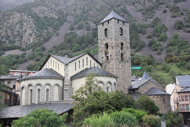 PRIVATE Tour Andorra la Vella: old town and commercial hub