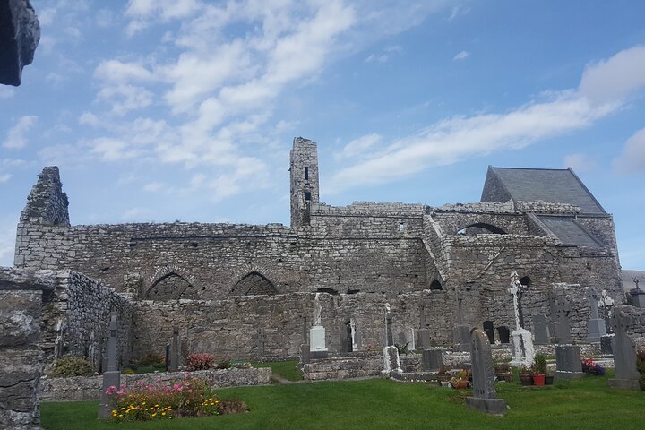 Private Tour: Stunning Cliffs of Moher and the Burren from Cork