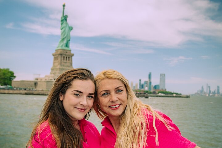 New York City 90-Minute Cruise: Lady Liberty, Bridges and Skyline