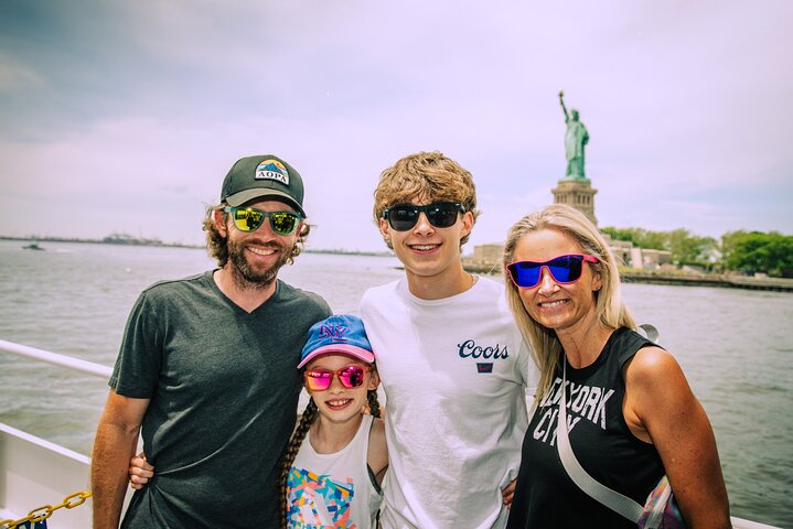 New York City 90-Minute Cruise: Lady Liberty, Bridges and Skyline