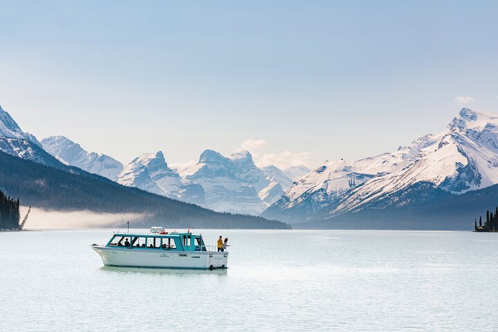 Jasper National Park Tour: Maligne Valley, Medicine Lake and Spirit Island
