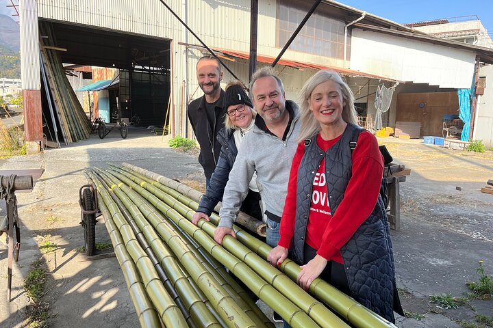 Become a Local! A Walking Tour of Arts, Crafts & Onsen Culture