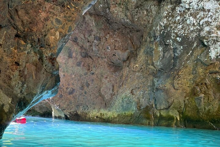 La Leona Waterfall Adventure Hike & Hidden Cave Experience