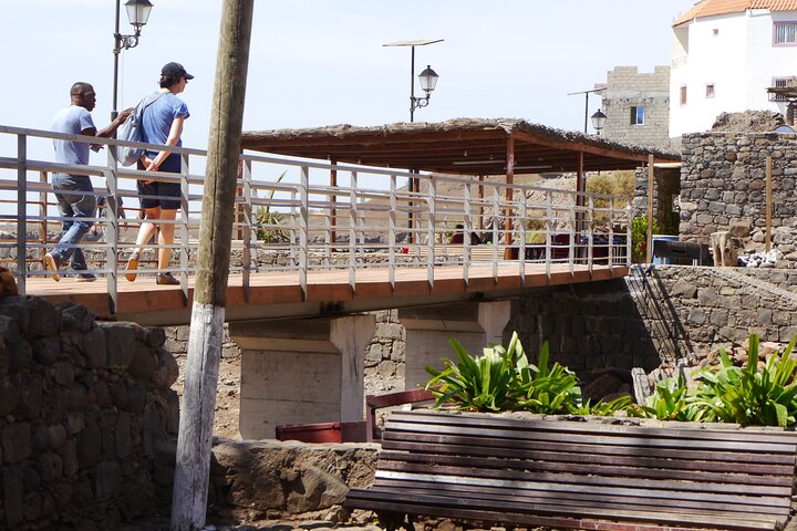 Beach & Old Town Tour – History, Culture & Iconic Sights