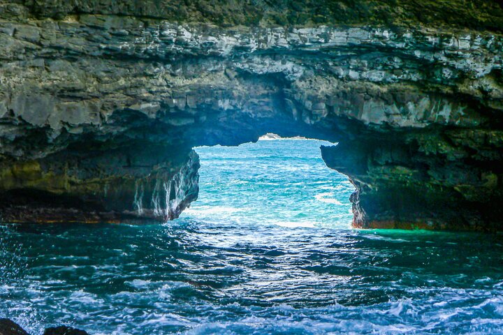 Hiking to Grotto de Águas Bellas – Scenic Cave Adventure