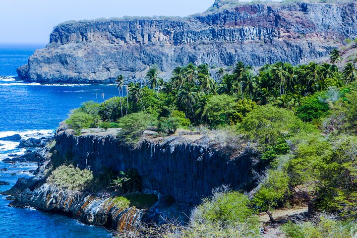 Hiking to Grotto de Águas Bellas – Scenic Cave Adventure