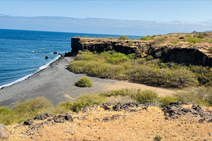Hiking to Grotto de Águas Bellas – Scenic Cave Adventure