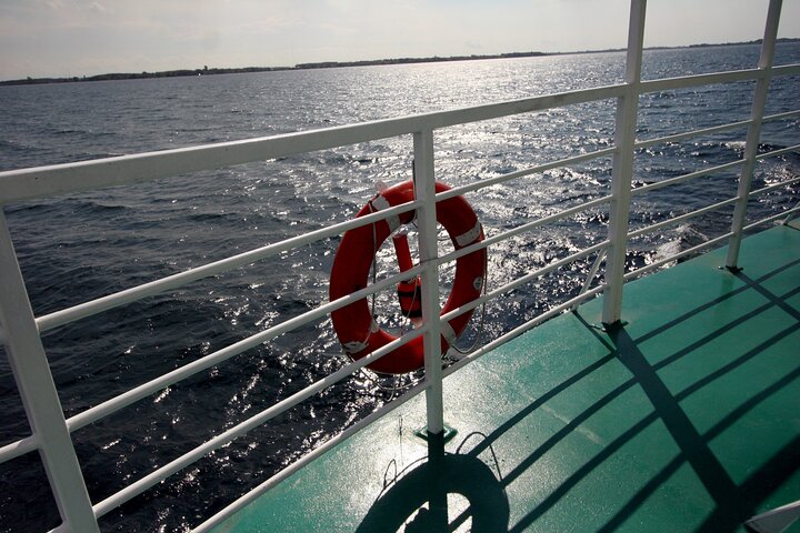 Kingston Shipwreck Cruise