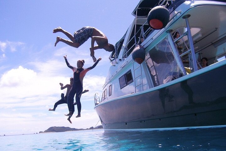 Okinawa/Naha:Full-Day Kerama Island Experience Diving/Snorkeling